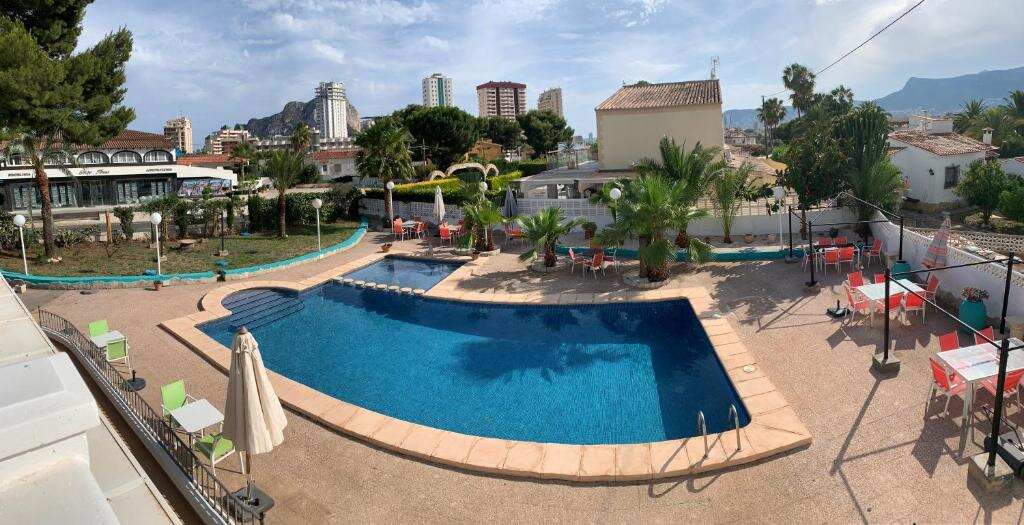 Casa los Pinos Calpe Playa - pool and terrace in Calpe